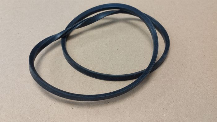 Uszczelka po obwodzie fontanny czekoladowej